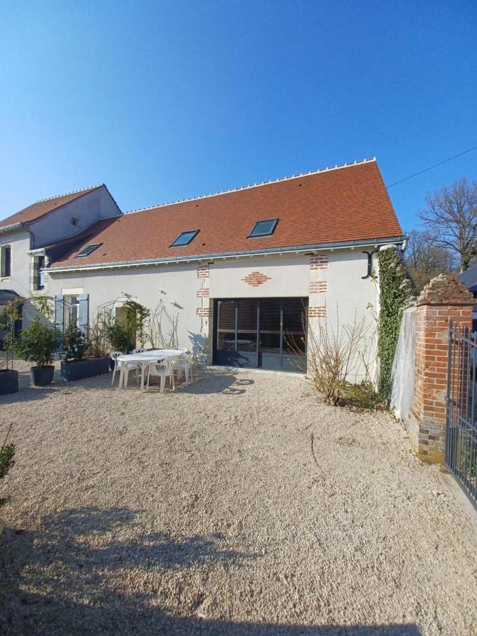 Reve De Loire Gite Au Calme Au Pied Des Chateaux De La Loire Onzain Exterior photo